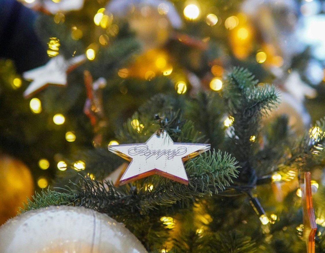 Choosing the Perfect Artificial Lit Christmas Tree